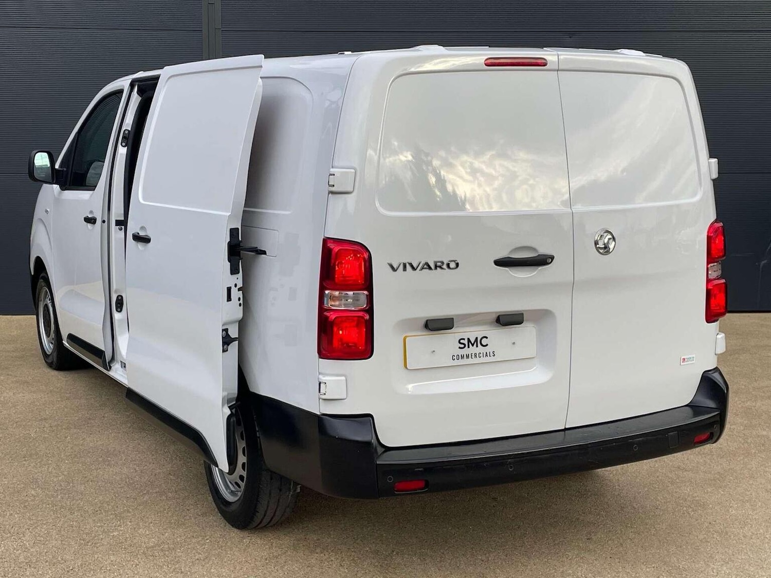 Used Vauxhall Vivaro 2022 for sale - 76769396: Photo 8