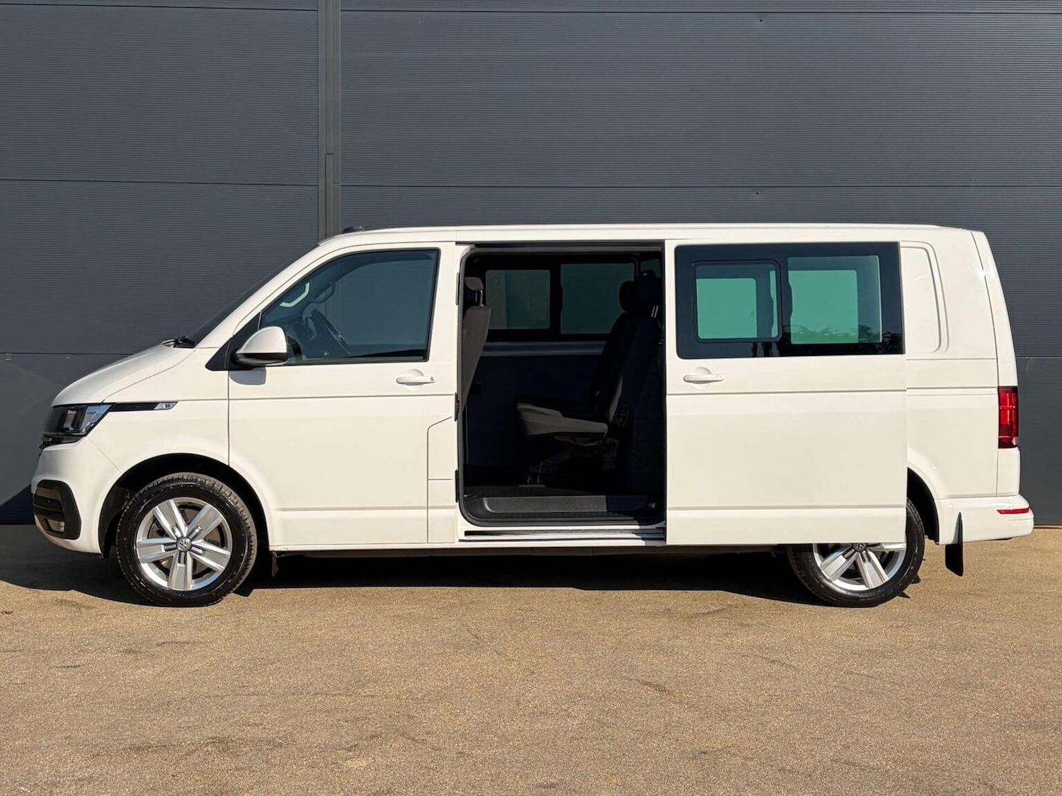Used Volkswagen Transporter 2021 for sale - 77968785: Photo 13