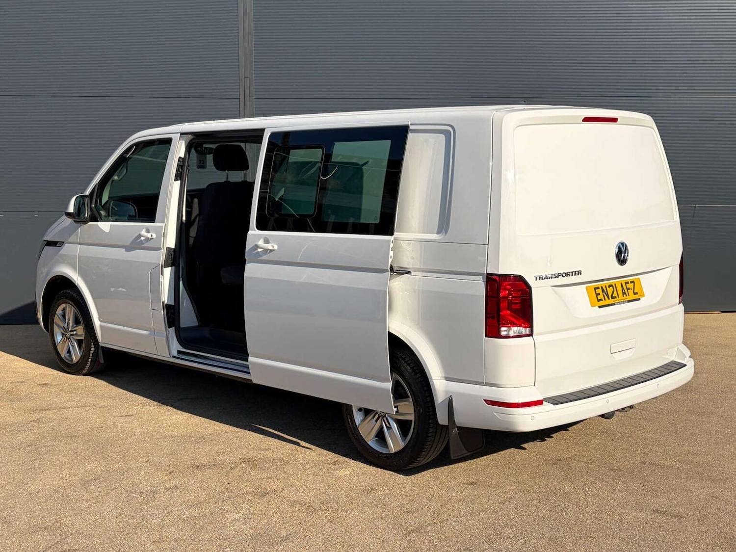 Used Volkswagen Transporter 2021 for sale - 77968785: Photo 16