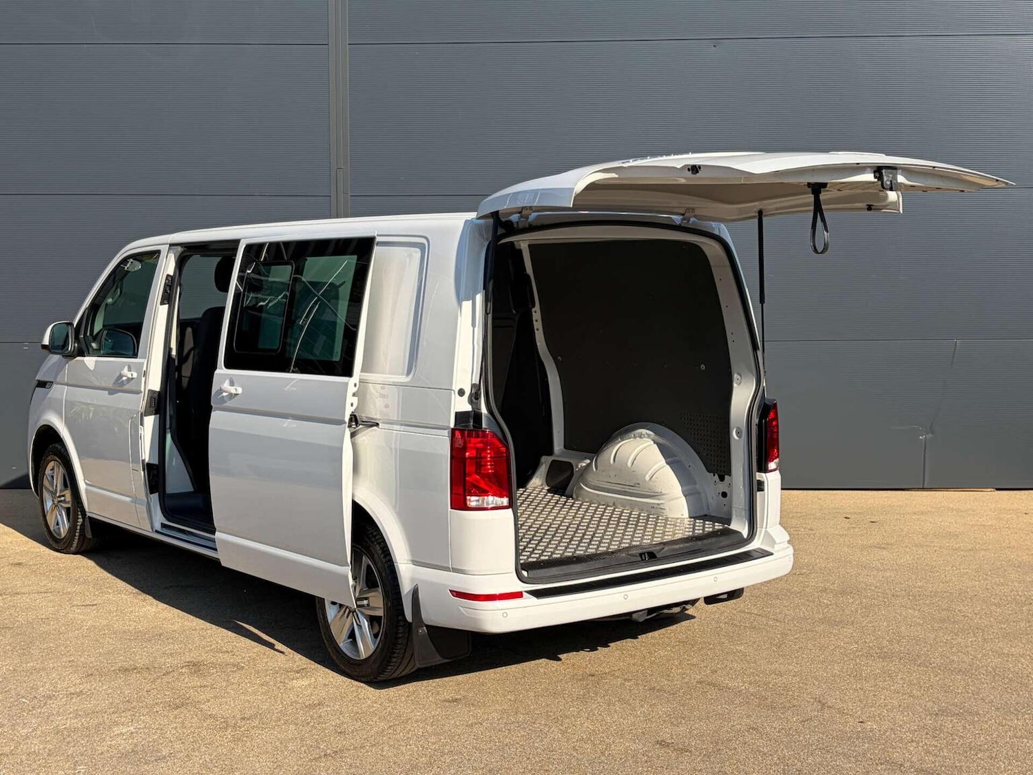 Used Volkswagen Transporter 2021 for sale - 77968785: Photo 17