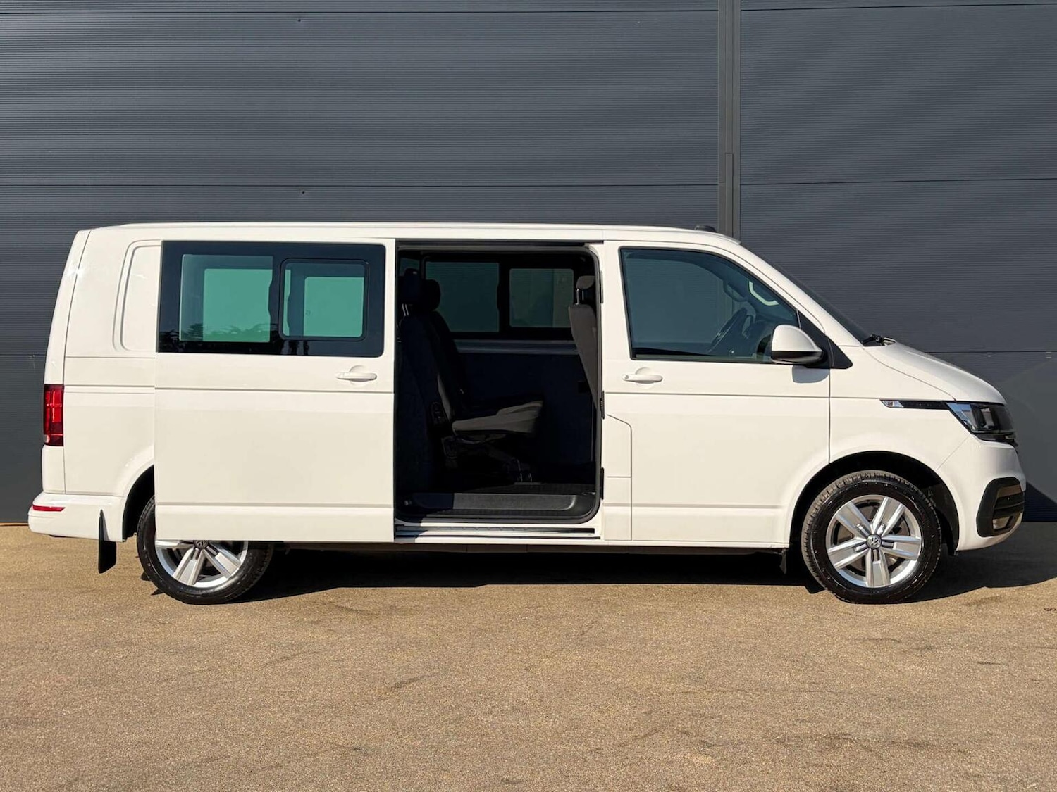 Used Volkswagen Transporter 2021 for sale - 77968785: Photo 9