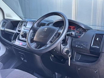 Used Peugeot Boxer 2020 for sale - 76476933: Photo