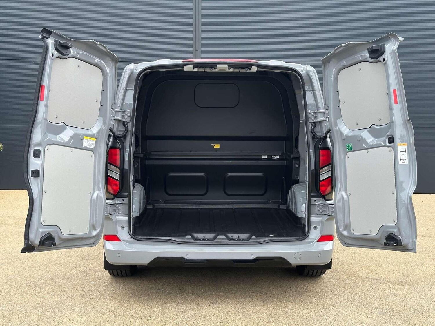 Used Ford Transit Custom 2025 for sale - 76571118: Photo 52