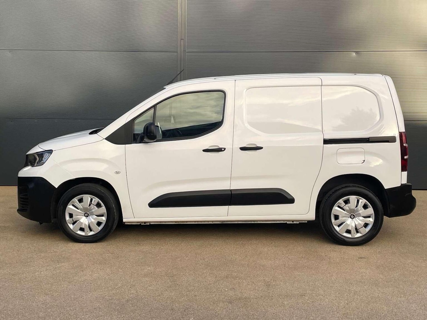 Used Peugeot Partner 2020 for sale - 76427952: Photo 10