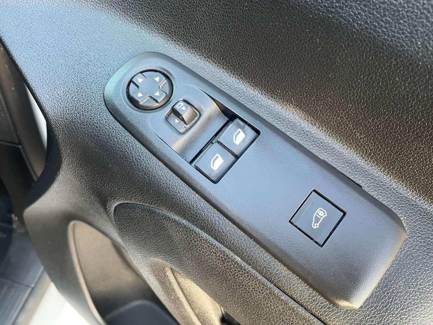 Used Peugeot Partner 2020 for sale - 76427952: Photo 21