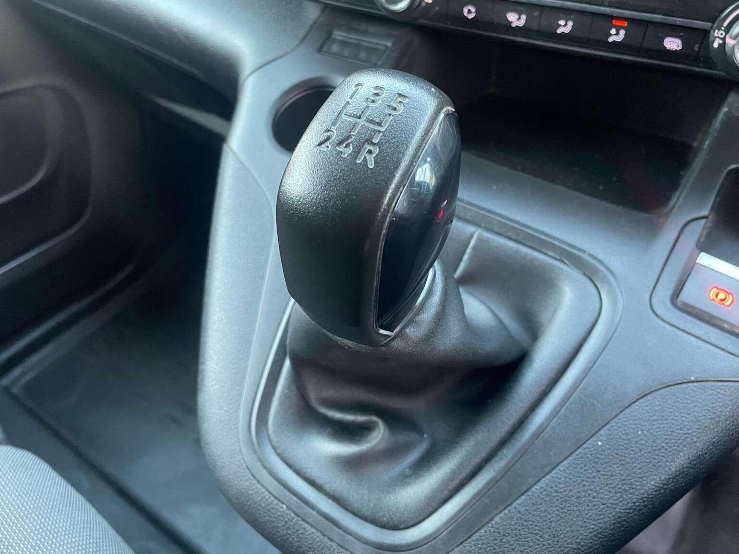 Used Peugeot Partner 2020 for sale - 76427952: Photo 25