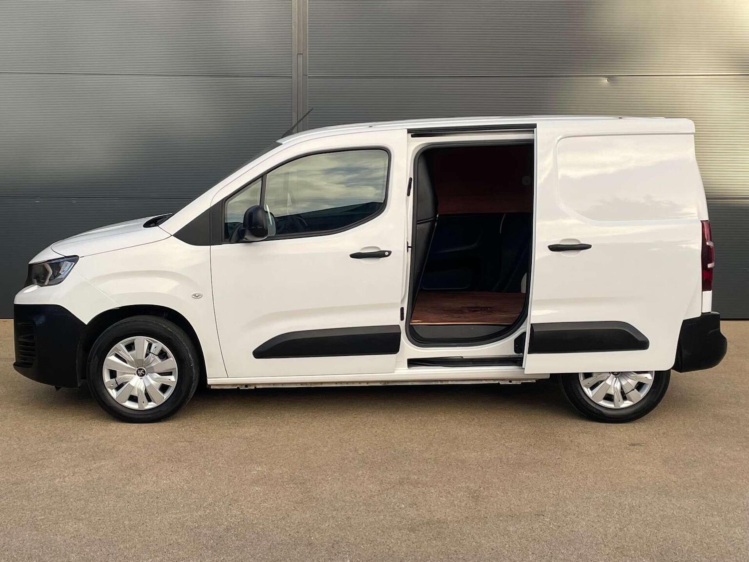 Used Peugeot Partner 2020 for sale - 76427952: Photo 4