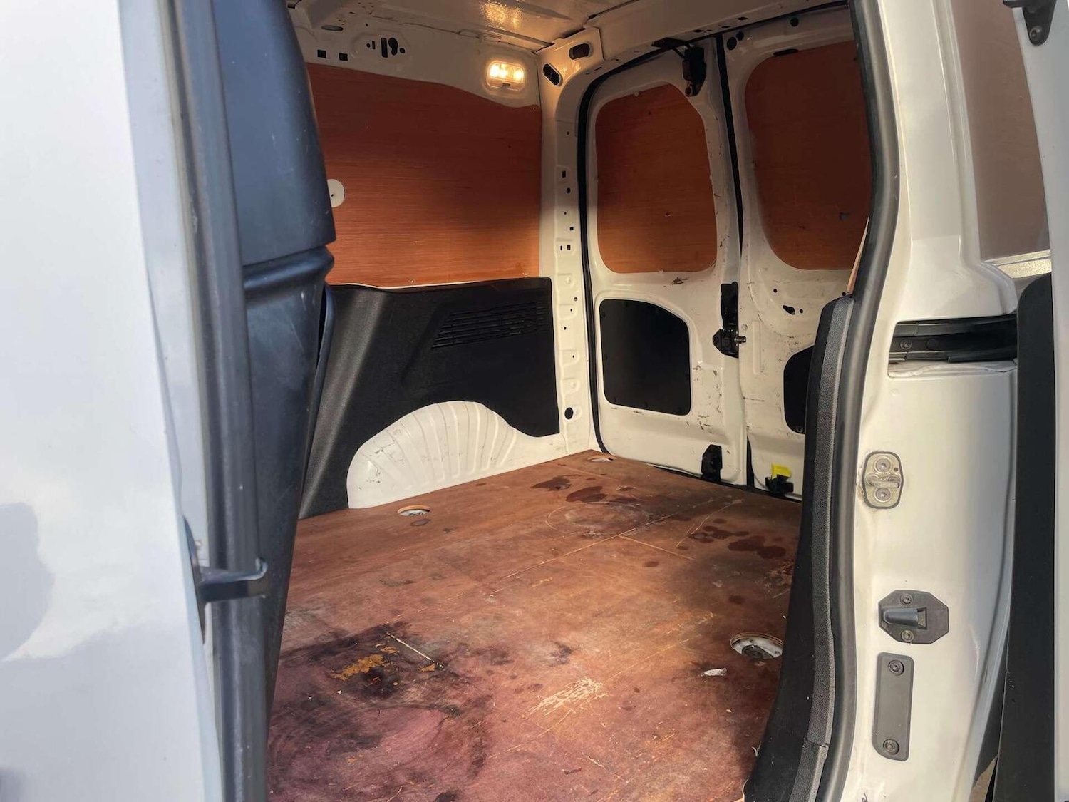 Used Peugeot Partner 2020 for sale - 76427952: Photo 8