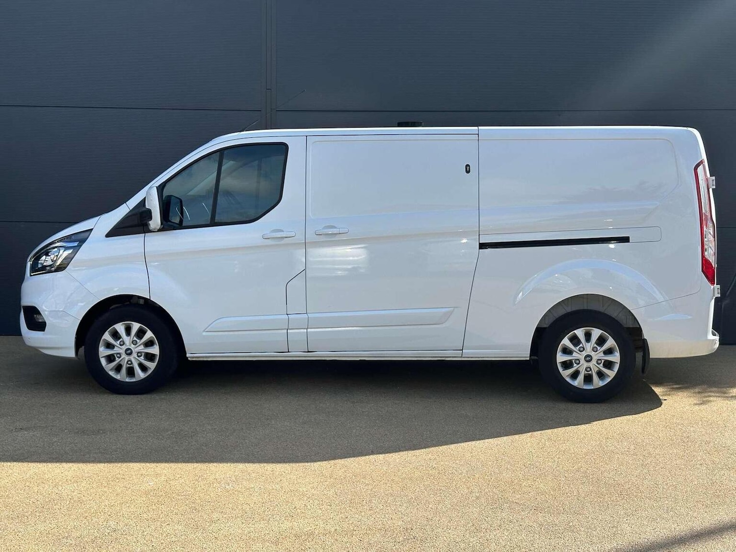Used Ford Transit Custom 2022 for sale - 76427948: Photo 11