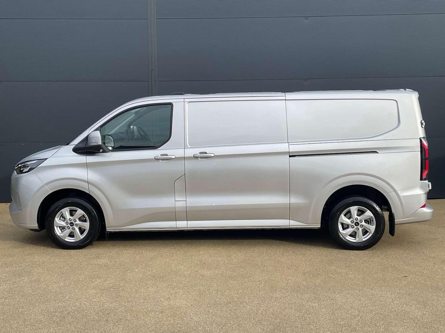 Used Ford Transit Custom 2024 for sale - 76427944: Photo 9