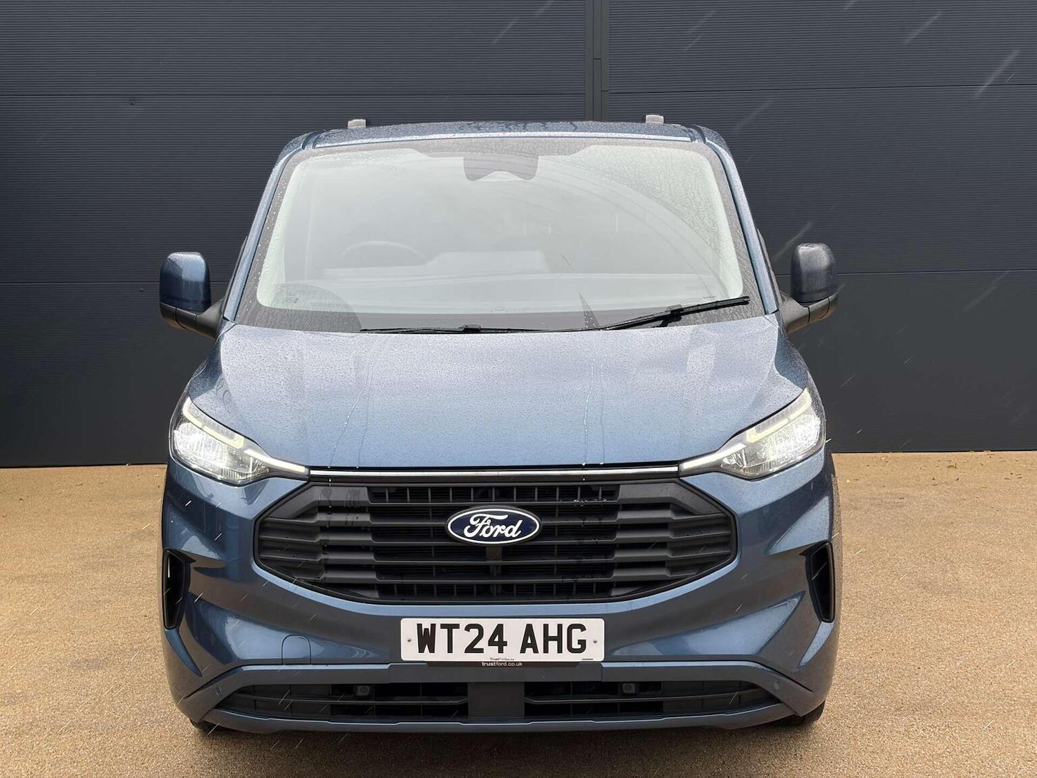 Used Ford Transit Custom 2024 for sale - 77264420: Photo 1