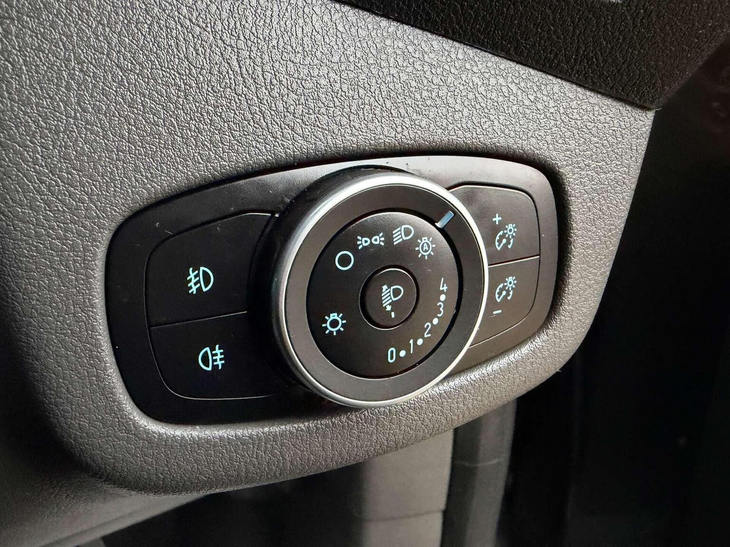 Used Ford Transit Connect 2020 for sale - 77897775: Photo 29