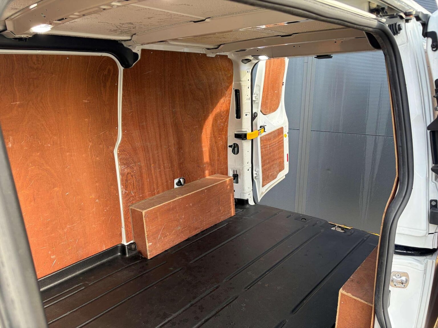 Used Ford Transit Custom 2019 for sale - 77417472: Photo 9