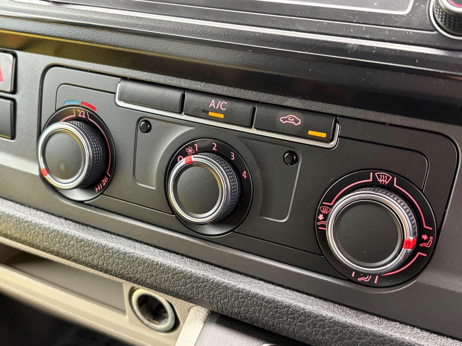 Used Volkswagen Transporter 2019 for sale - 77289261: Photo 31