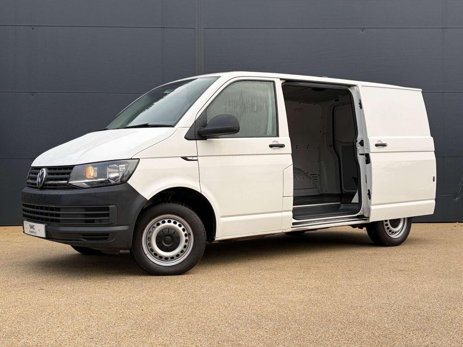 Used Volkswagen Transporter 2019 for sale - 77289261: Photo 4