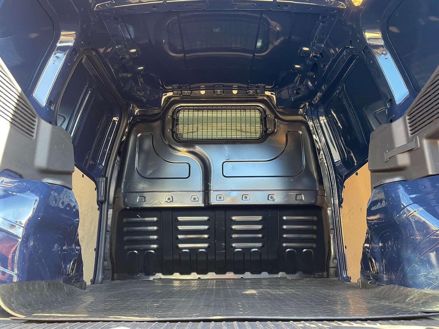 Used Ford Transit Courier 2019 for sale - 76725603: Photo 15