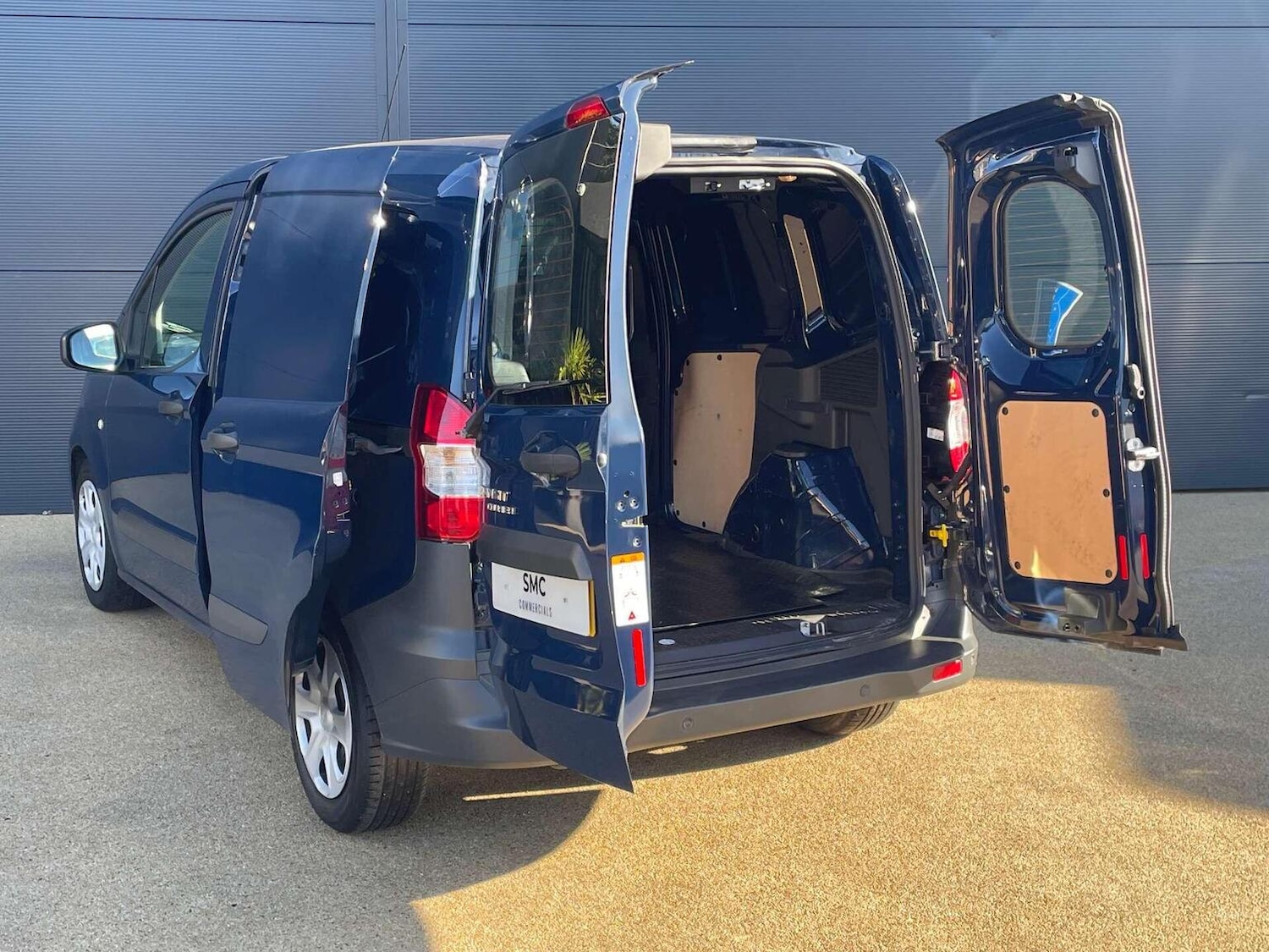 Used Ford Transit Courier 2019 for sale - 76725603: Photo 17