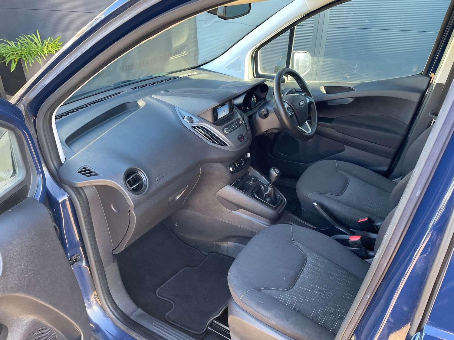 Used Ford Transit Courier 2019 for sale - 76725603: Photo 47