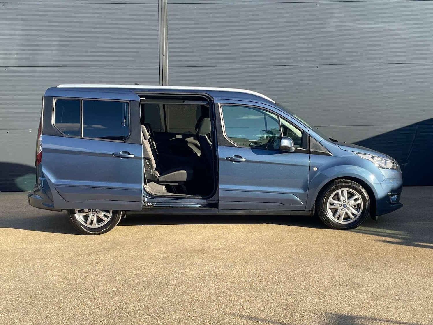 Used Ford Grand Tourneo Connect 2021 for sale - 76725607: Photo 10