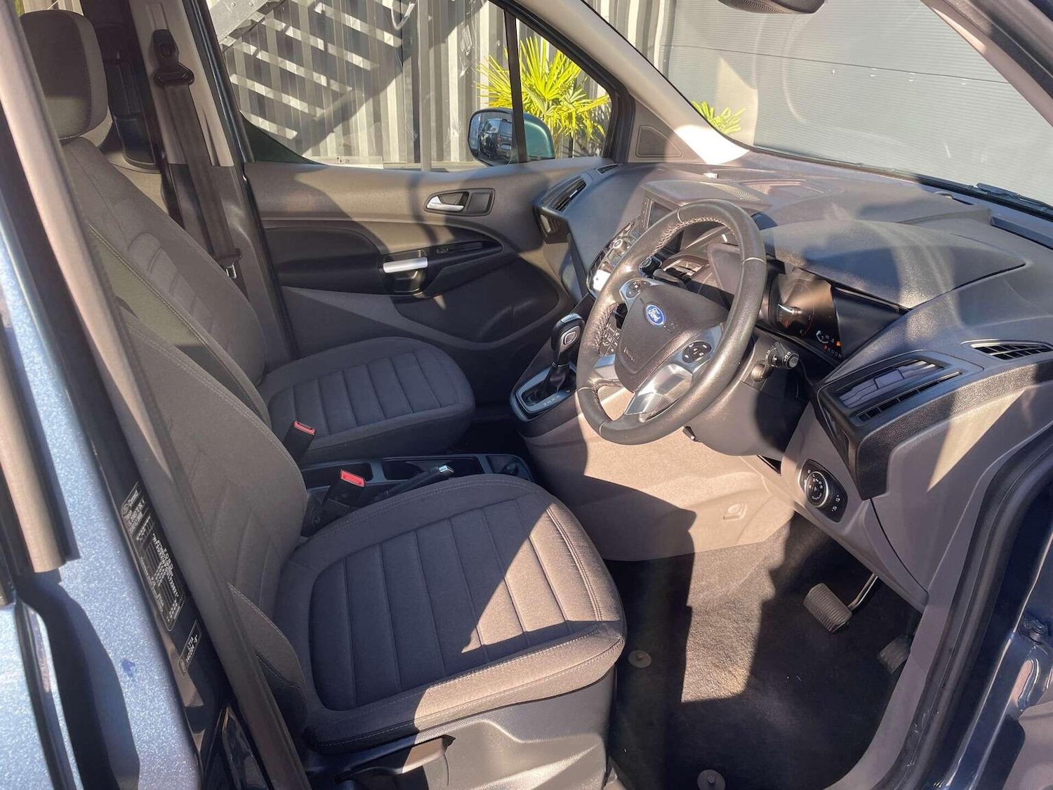 Used Ford Grand Tourneo Connect 2021 for sale - 76725607: Photo 2