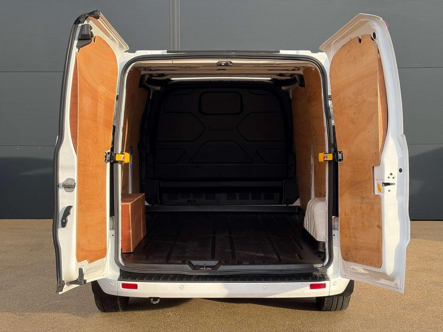 Used Ford Transit Custom 2023 for sale - 77154445: Photo 15