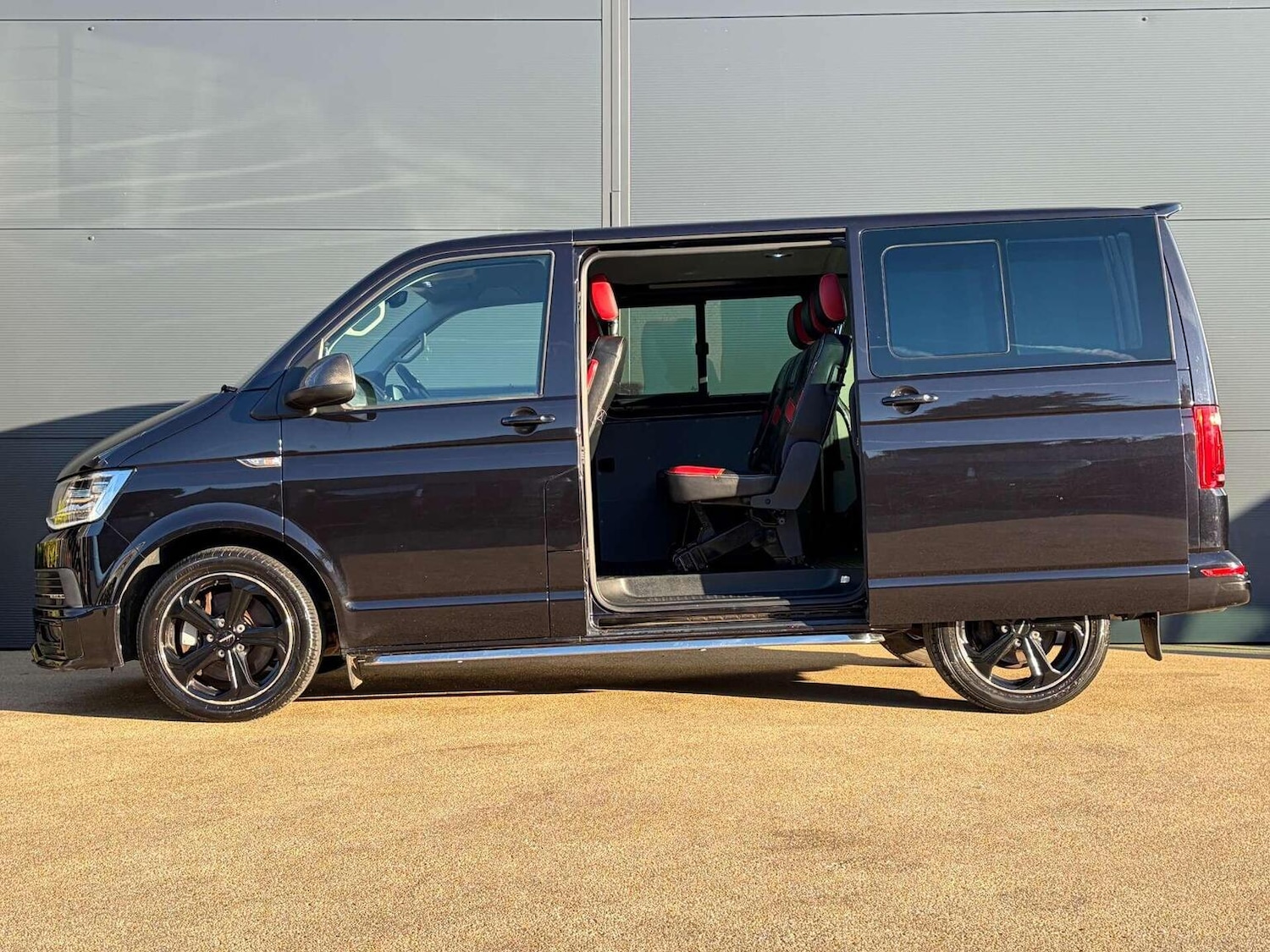 Used Volkswagen Transporter 2019 for sale - 76945564: Photo 15