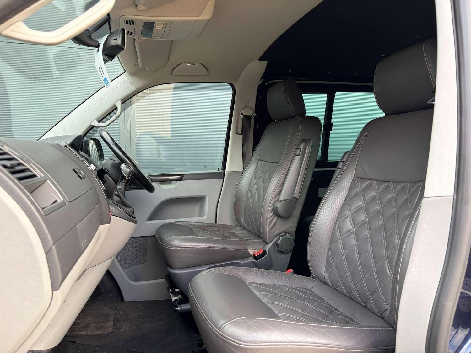 Used Volkswagen Transporter 2015 for sale - 77632467: Photo 16