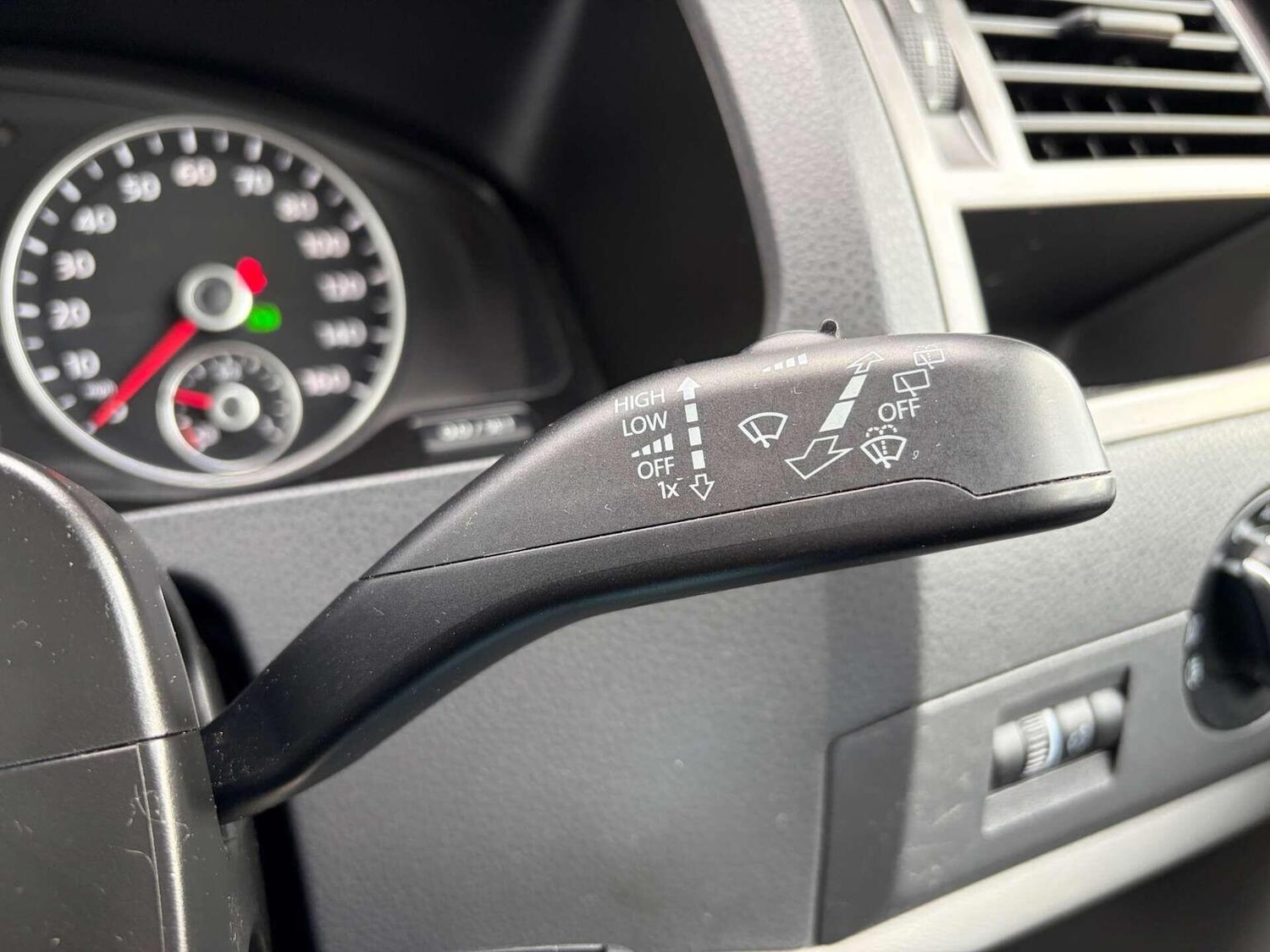 Used Volkswagen Transporter 2015 for sale - 77632467: Photo 28