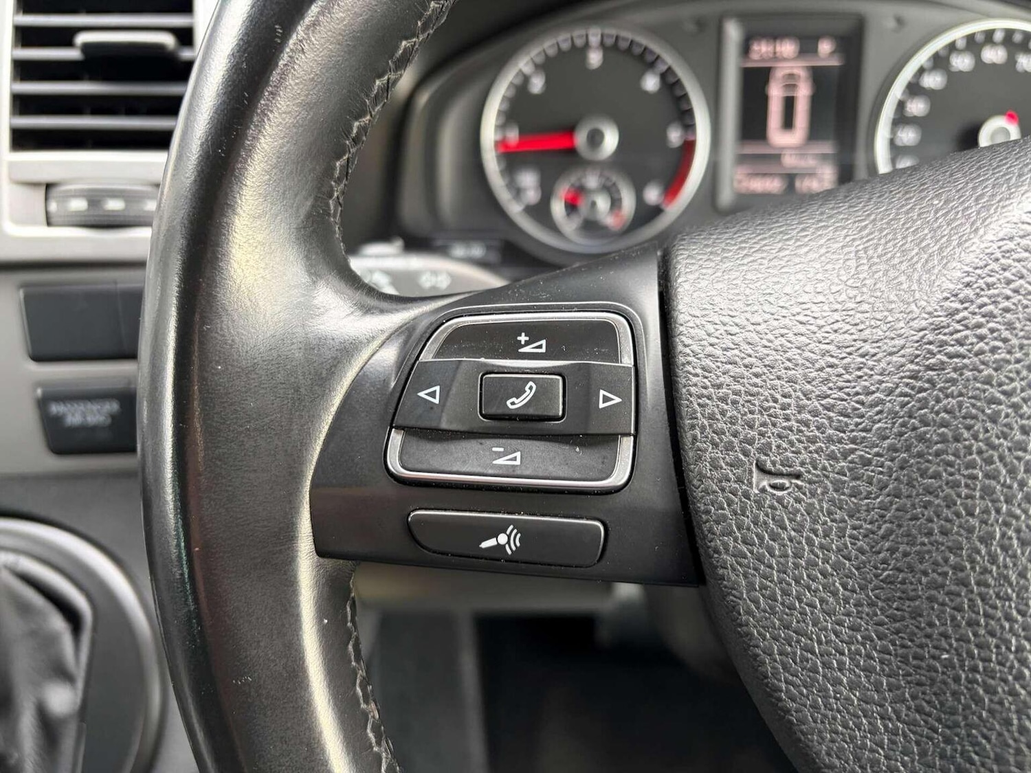 Used Volkswagen Transporter 2015 for sale - 77632467: Photo 29