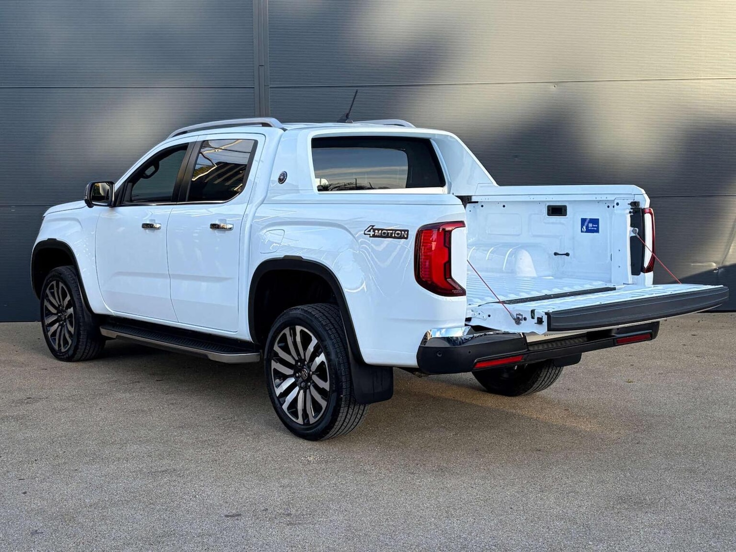 Used Volkswagen Amarok 2024 for sale - 77423561: Photo 11