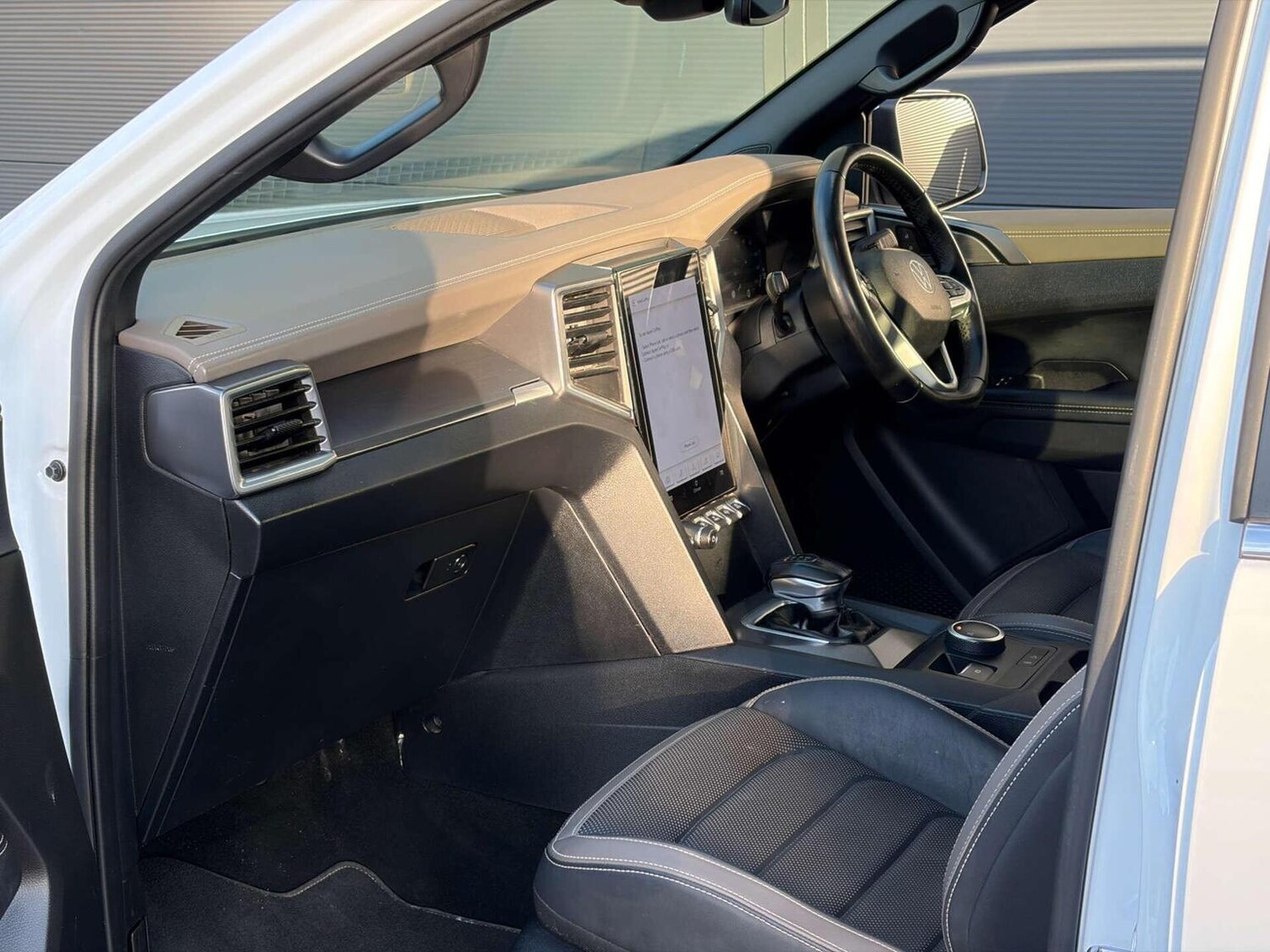 Used Volkswagen Amarok 2024 for sale - 77423561: Photo 31