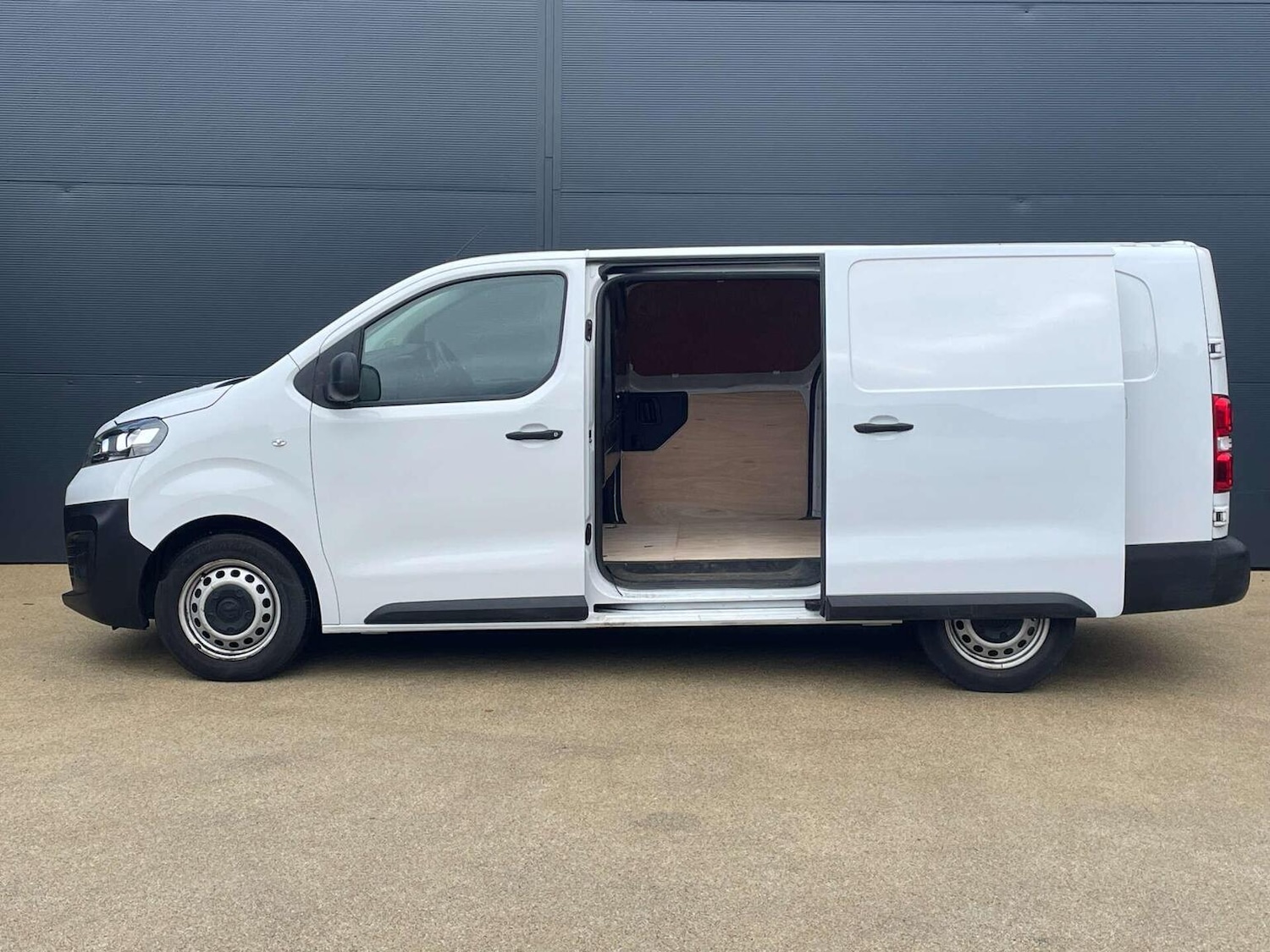 Used Vauxhall Vivaro 2022 for sale - 76427892: Photo 6