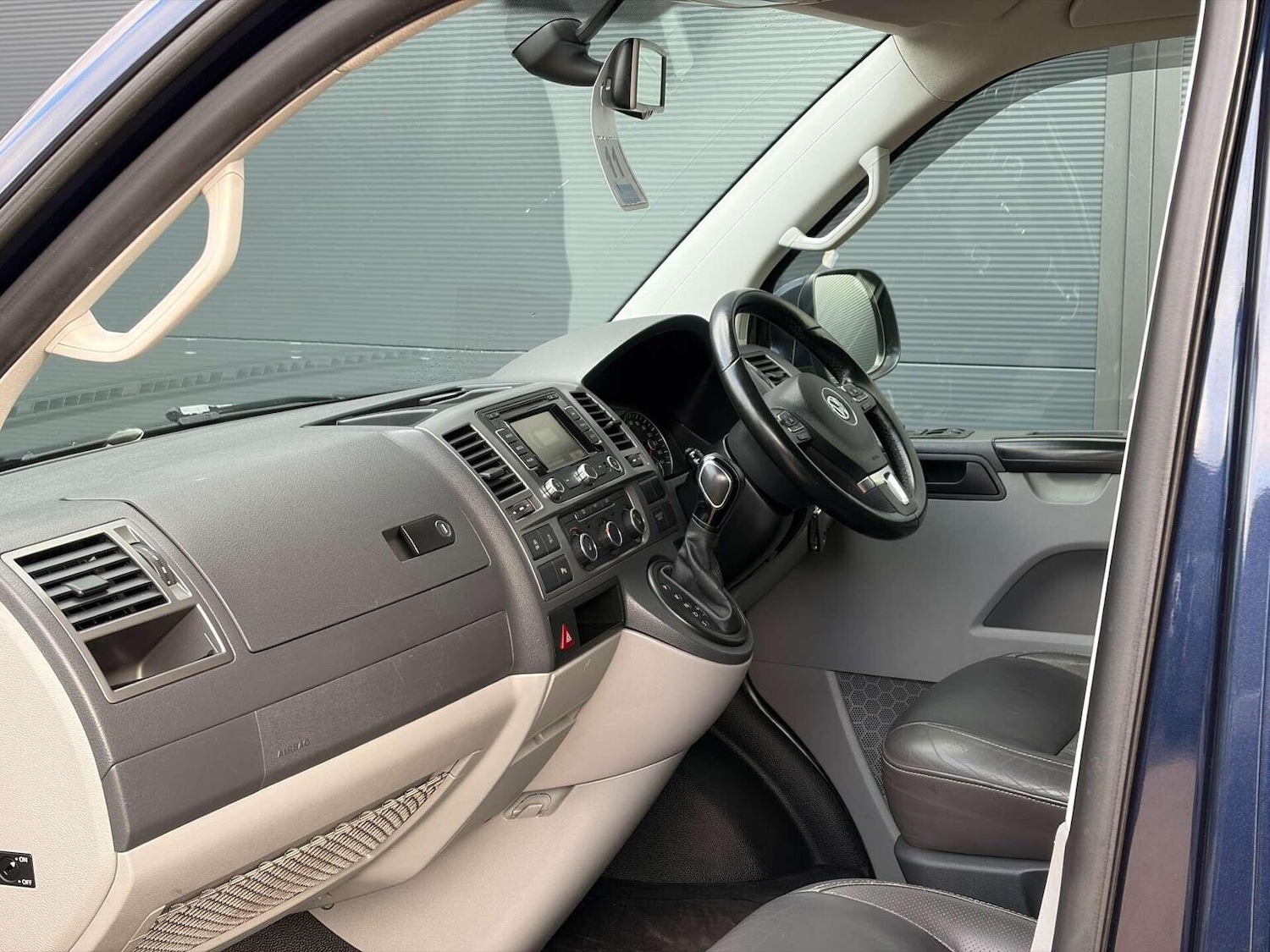 Used Volkswagen Transporter 2015 for sale - 76945593: Photo 14