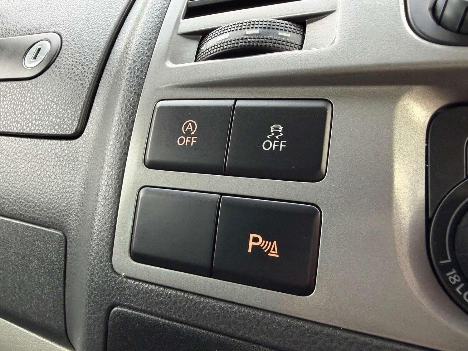 Used Volkswagen Transporter 2015 for sale - 76945593: Photo 34