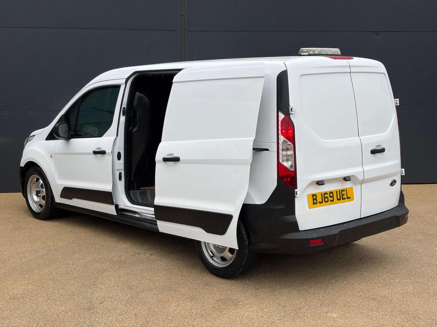 Used Ford Transit Connect 2019 for sale - 77650057: Photo 11