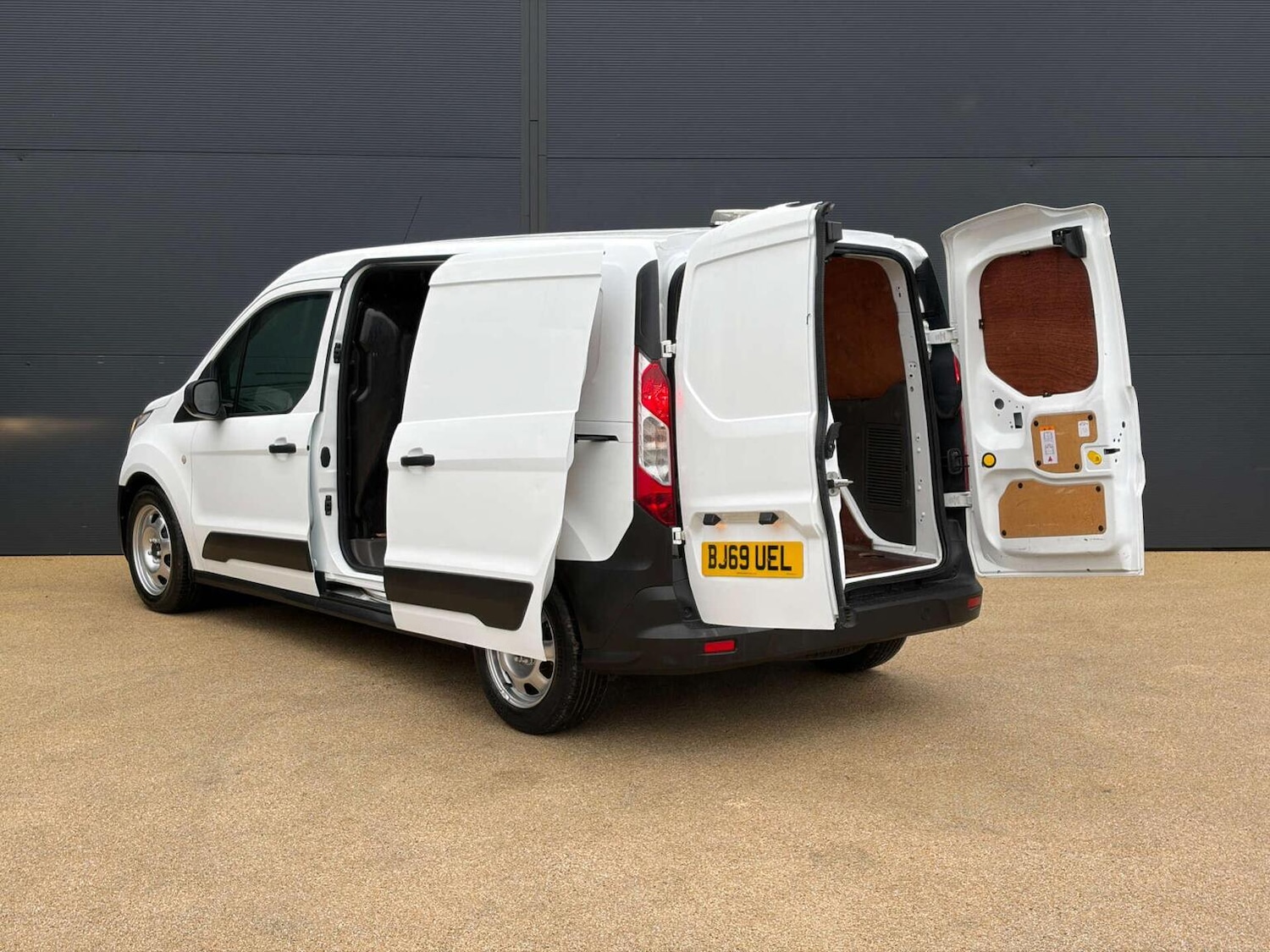 Used Ford Transit Connect 2019 for sale - 77650057: Photo 13