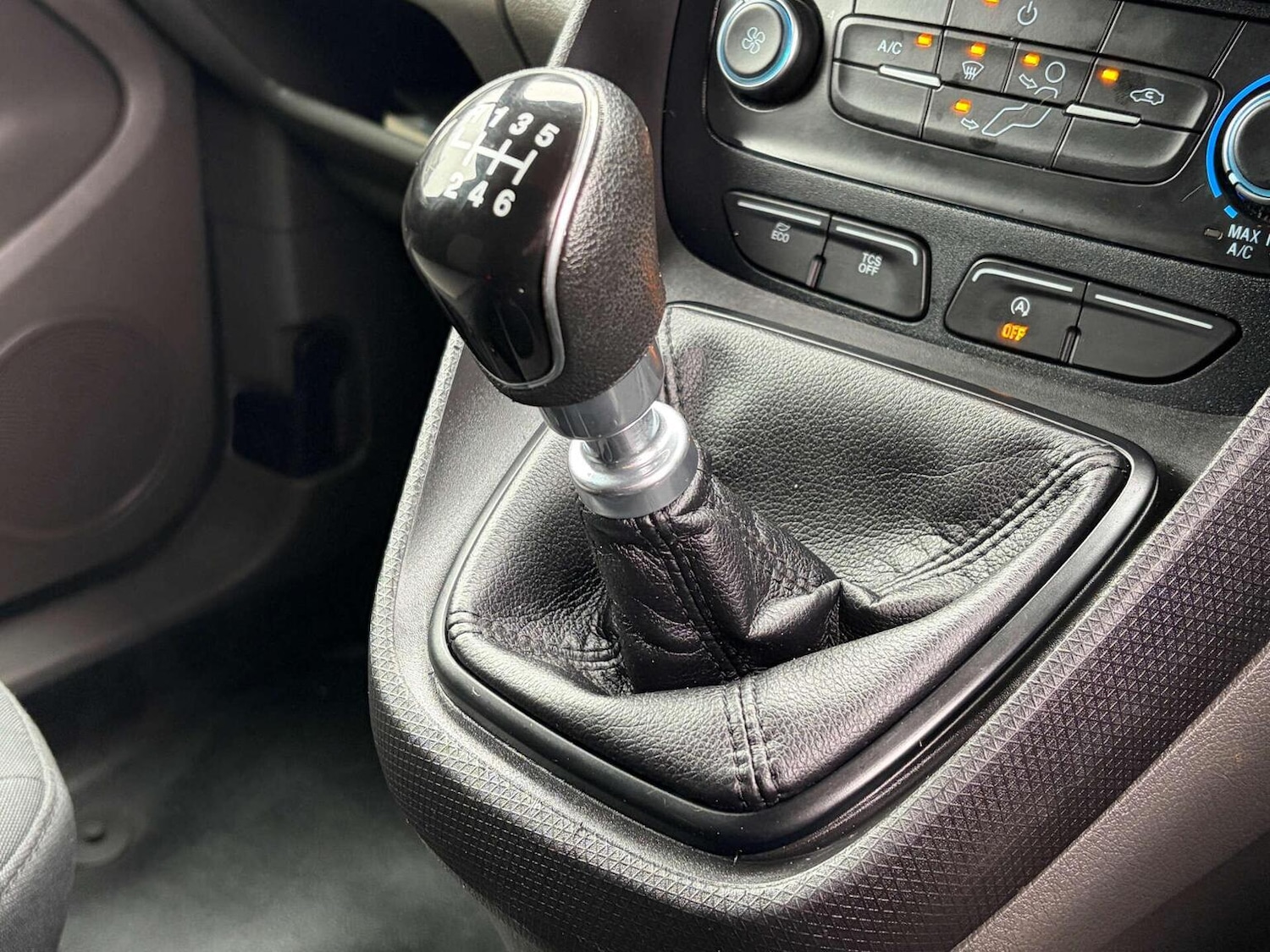 Used Ford Transit Connect 2019 for sale - 77650057: Photo 40