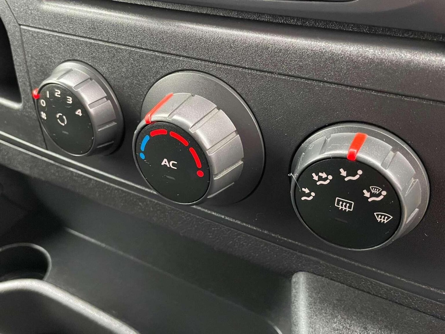 Used Nissan NV400 2013 for sale - 76427891: Photo 47