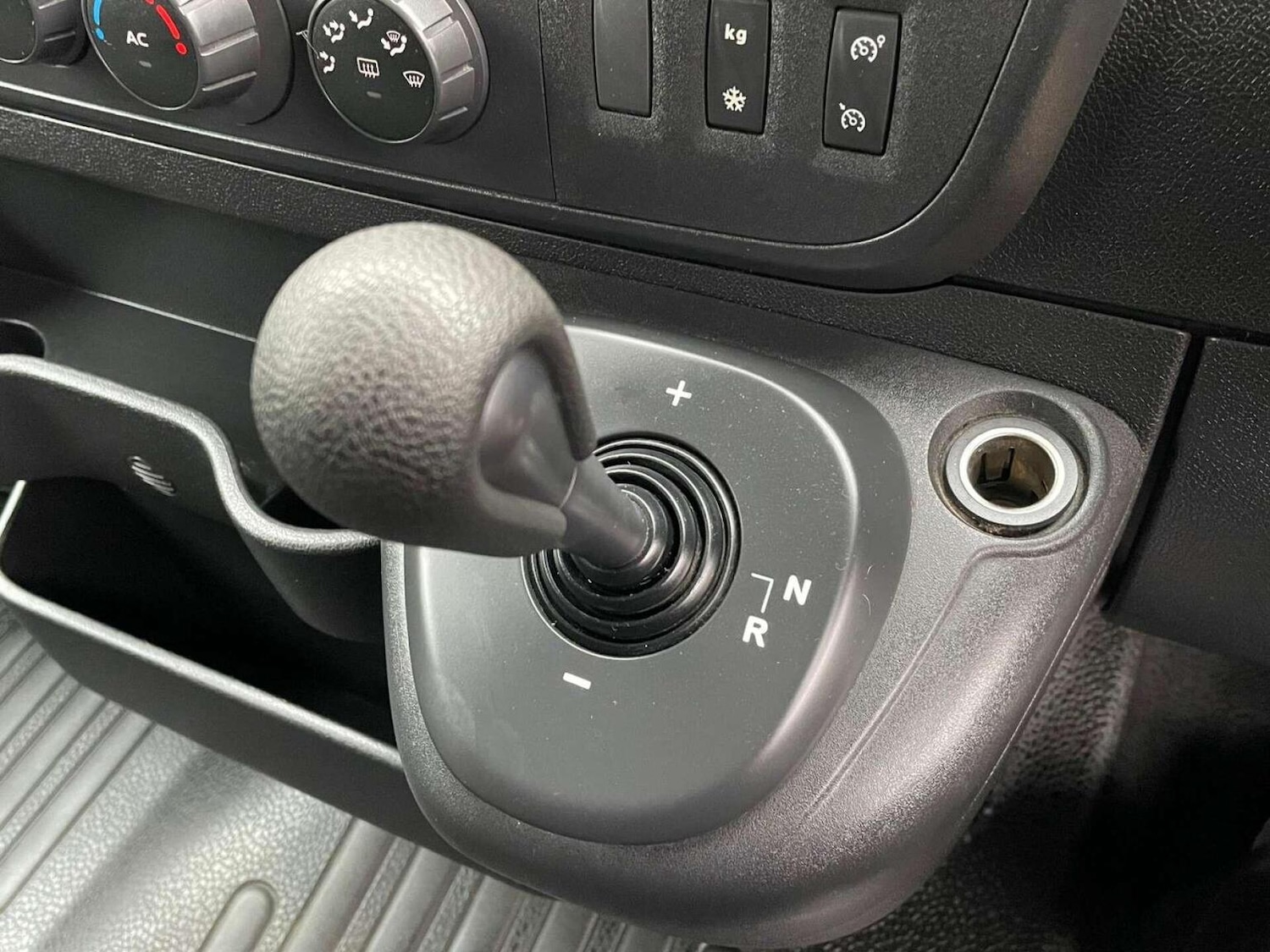 Used Nissan NV400 2013 for sale - 76427891: Photo 52