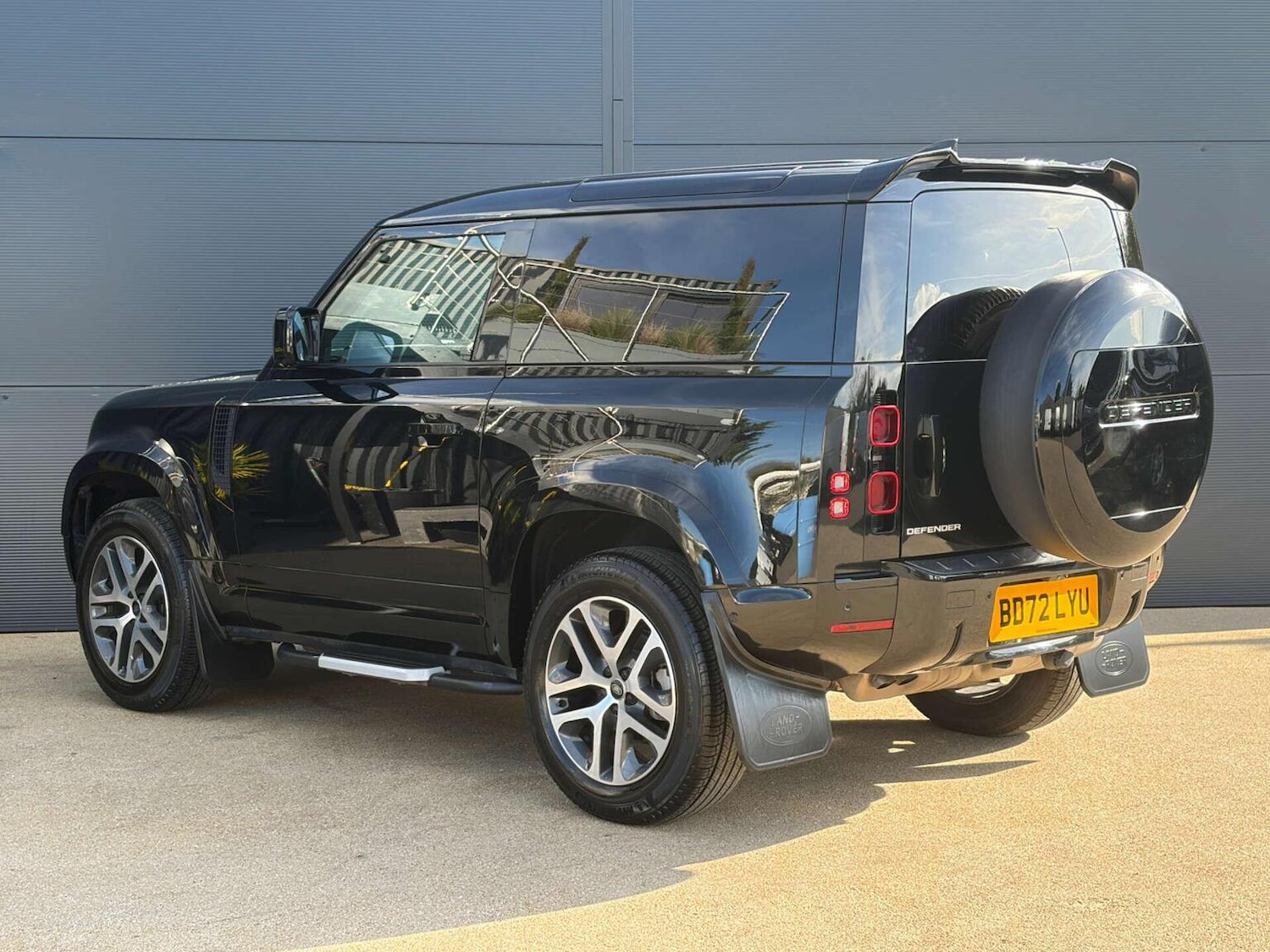 Used Land Rover Defender 2022 for sale - 77729558: Photo 17