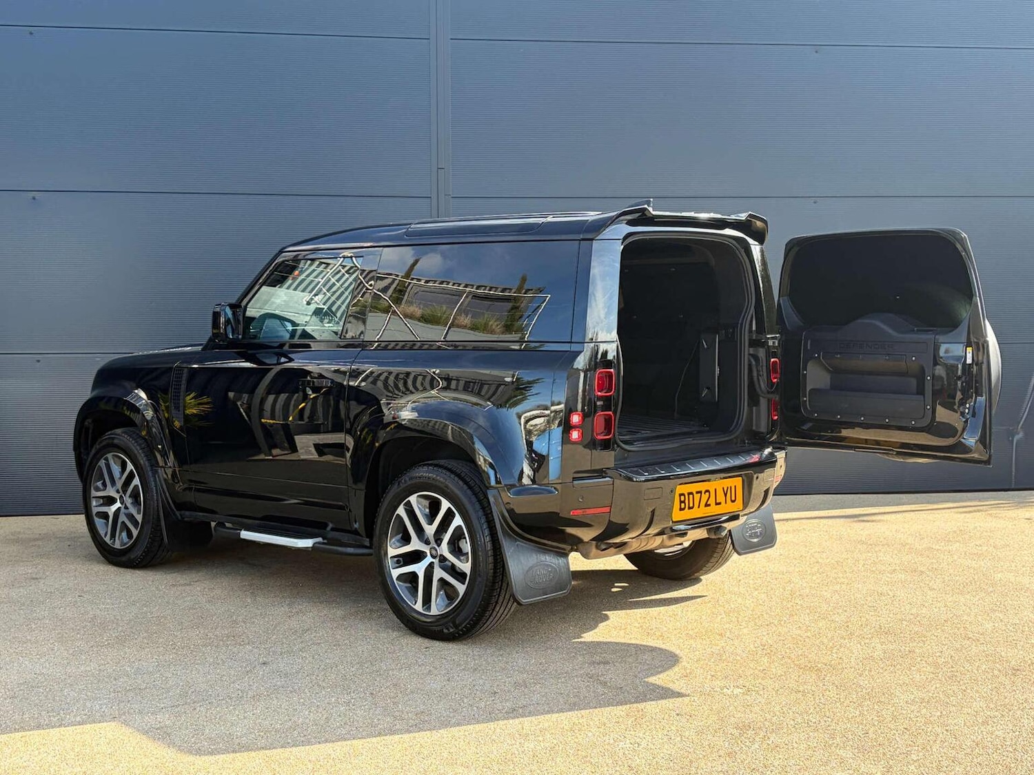 Used Land Rover Defender 2022 for sale - 77729558: Photo 19