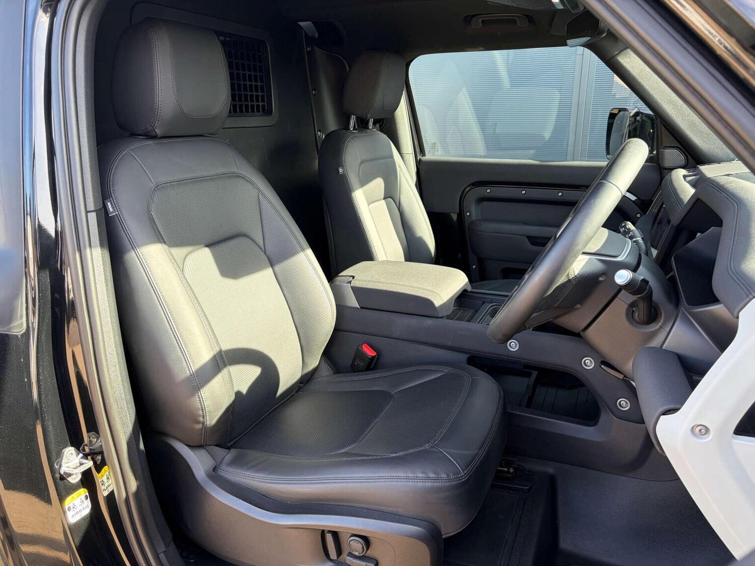 Used Land Rover Defender 2022 for sale - 77729558: Photo 33