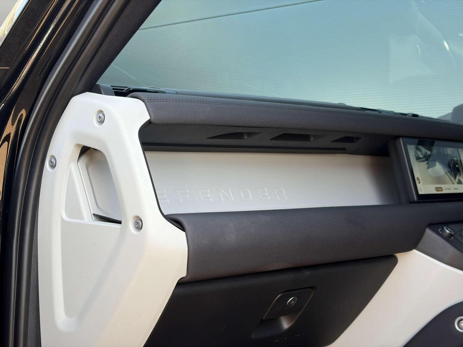 Used Land Rover Defender 2022 for sale - 77729558: Photo 42