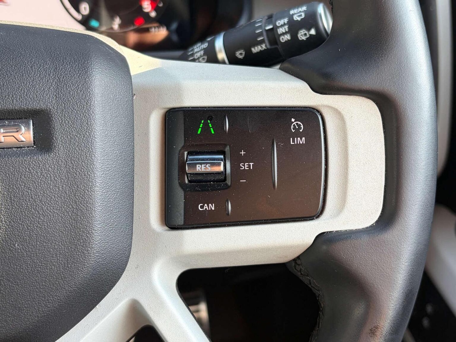 Used Land Rover Defender 2022 for sale - 77729558: Photo 47