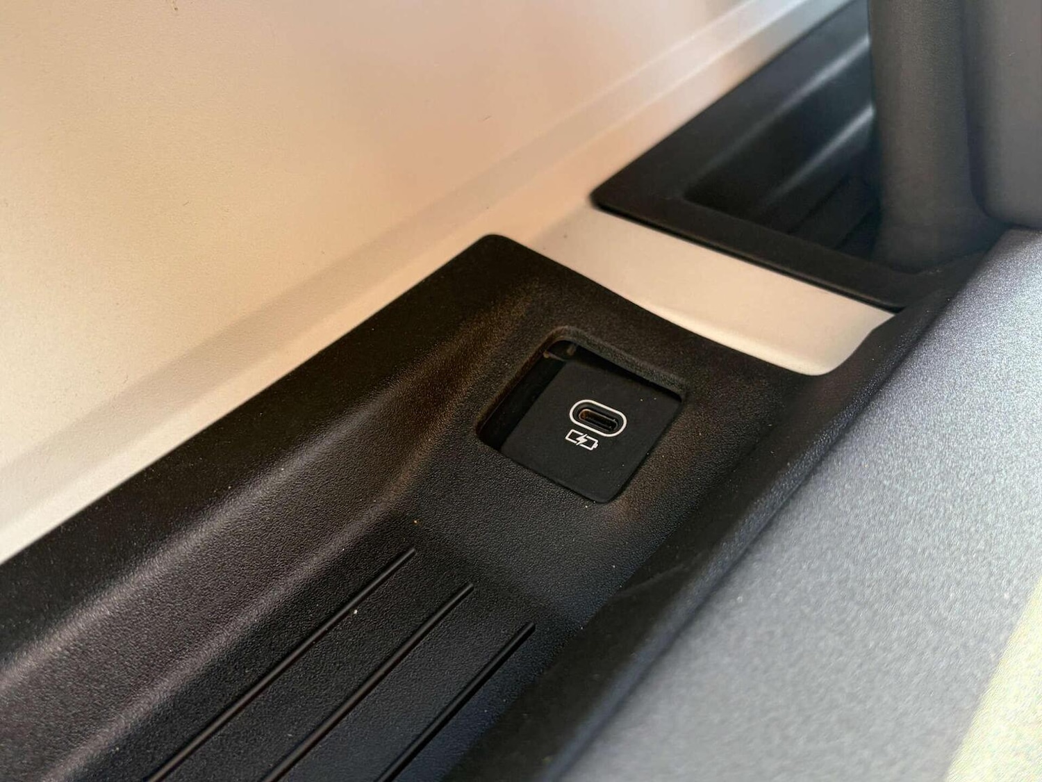 Used Land Rover Defender 2022 for sale - 77729558: Photo 65