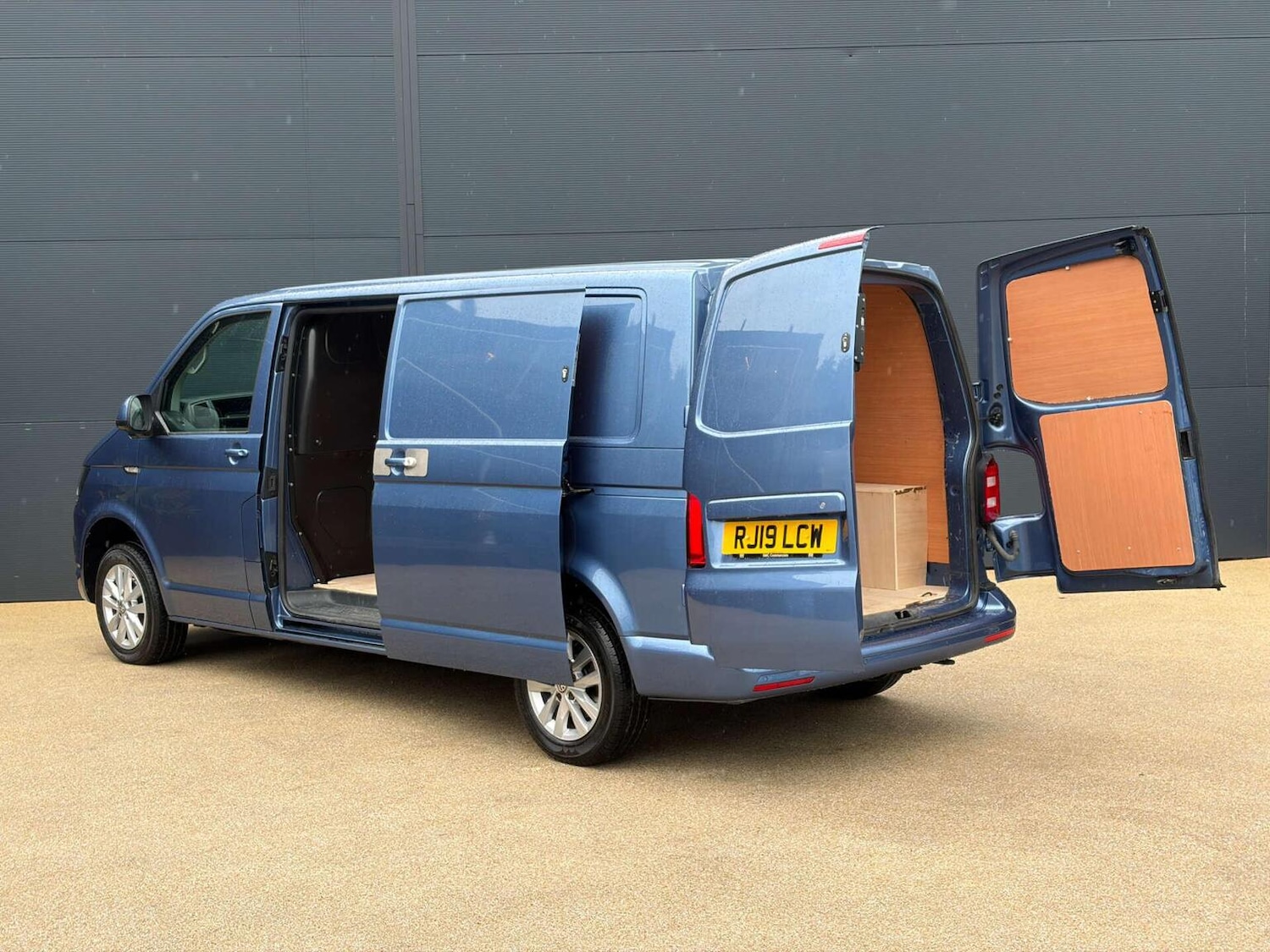 Used Volkswagen Transporter 2019 for sale - 77438249: Photo 13