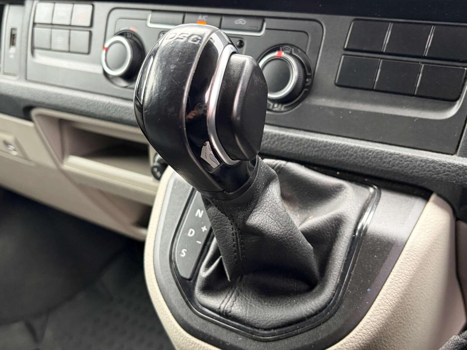 Used Volkswagen Transporter 2019 for sale - 77438249: Photo 35