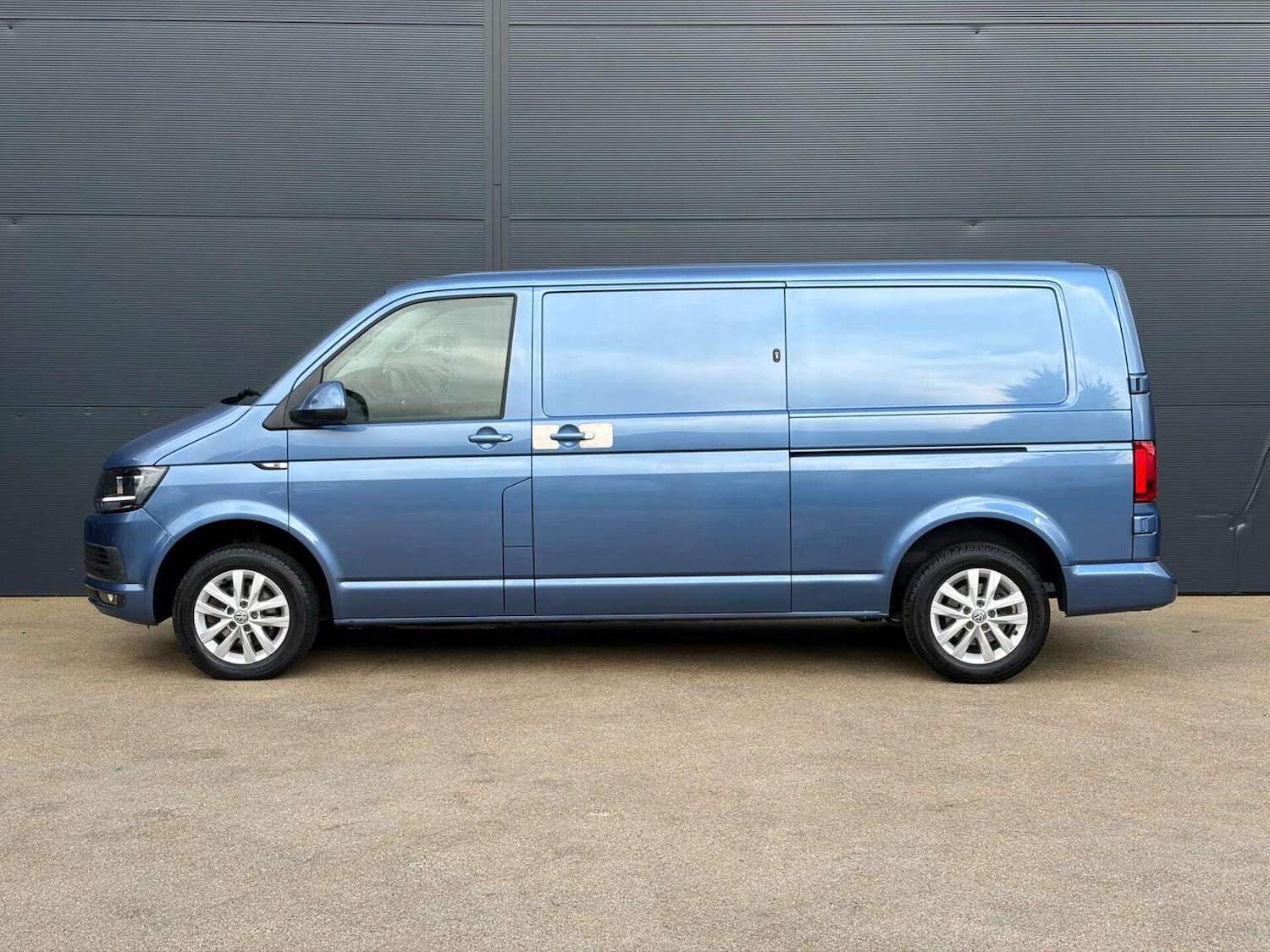 Used Volkswagen Transporter 2019 for sale - 77438249: Photo 9