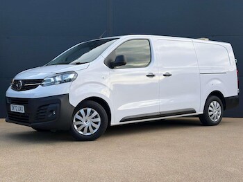Vauxhall Vivaro feature image