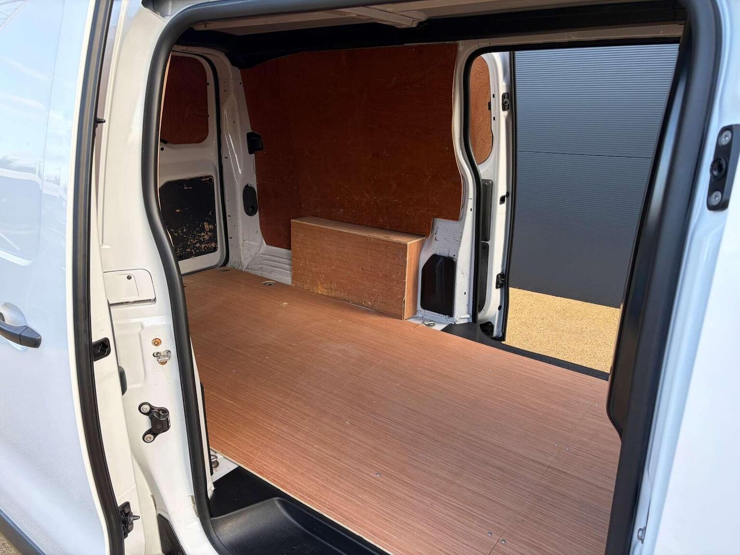 Used Vauxhall Vivaro 2022 for sale - 76963314: Photo 7